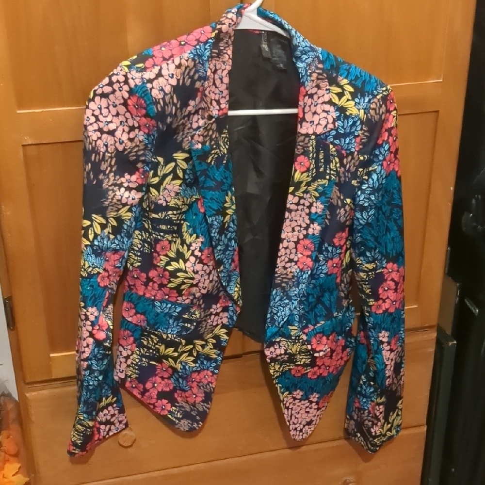 Bisou Bisou Multicolor Floral Blazer